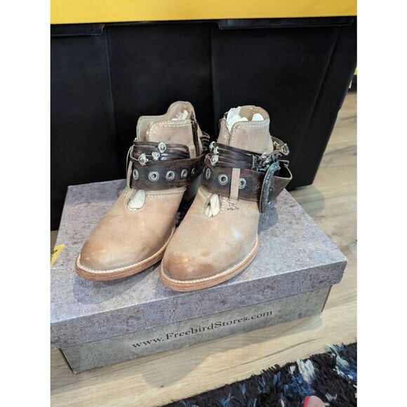 Szâ8 Freebird Saloon in Taupe! - Picture 3 of 8